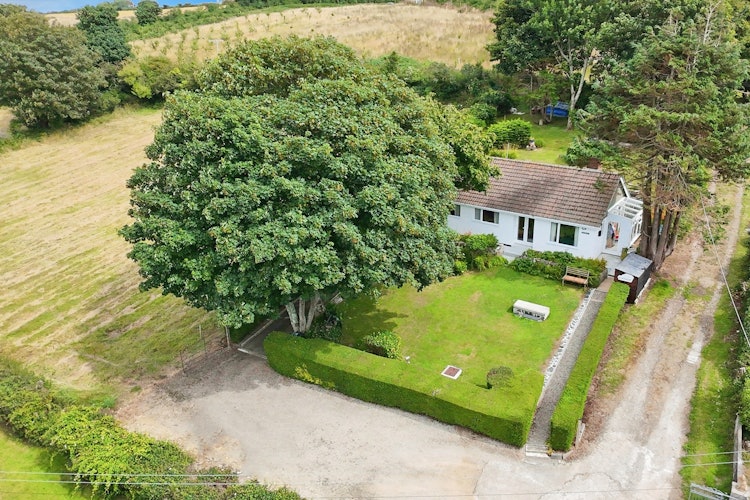 3 bedroom detached house