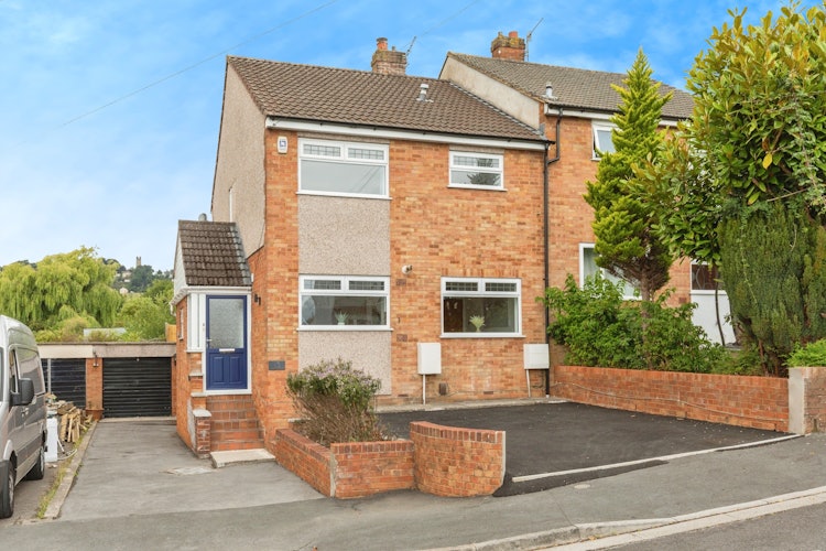 3 bedroom semi-detached house
