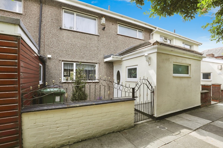 3 bedroom terraced house