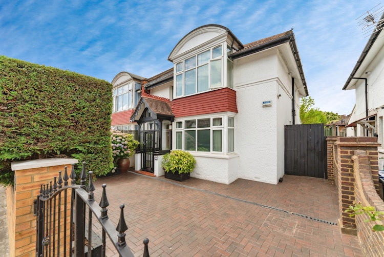 4 bedroom semi-detached house