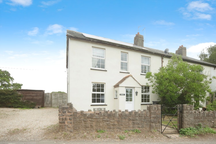 3 bedroom semi-detached house