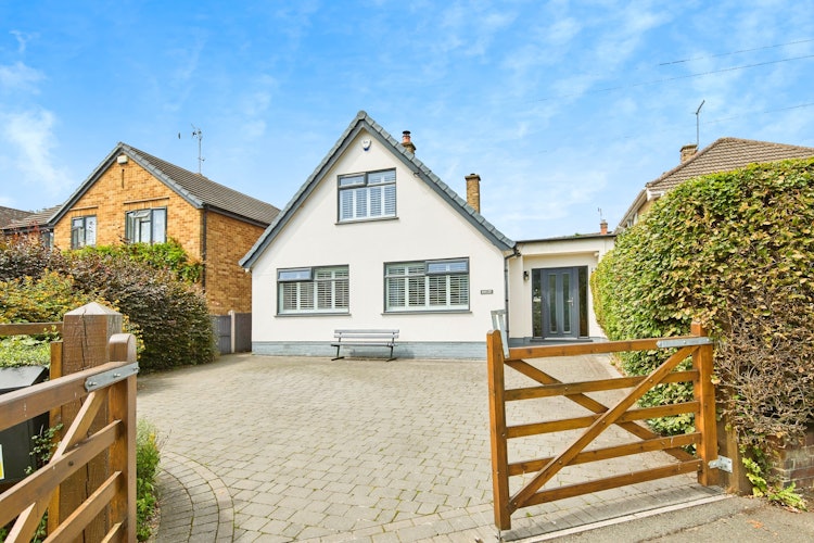 4 bedroom detached house