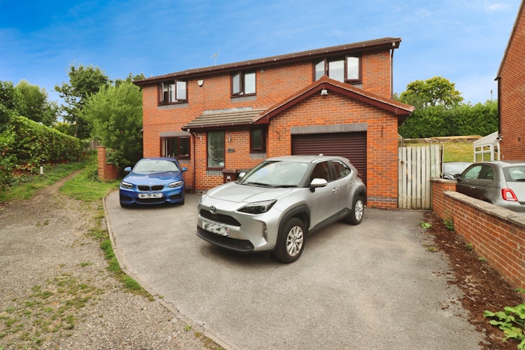 4 bedroom detached house