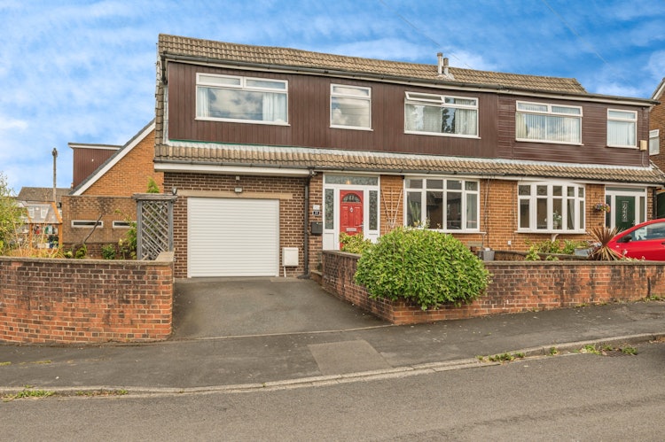 4 bedroom semi-detached house