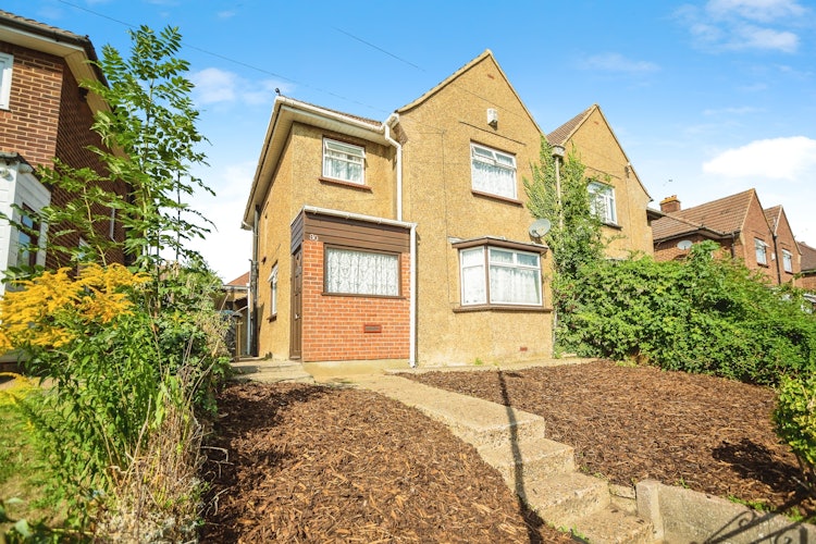3 bedroom semi-detached house