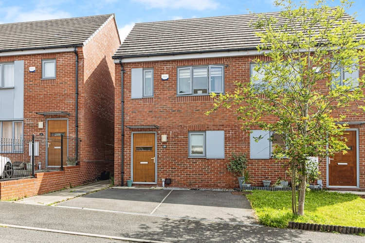 2 bedroom semi-detached house
