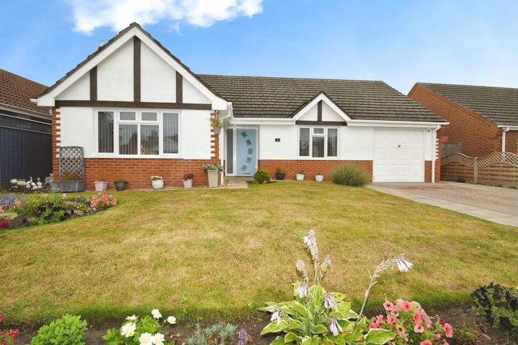 3 bedroom detached bungalow