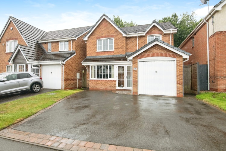 3 bedroom detached house