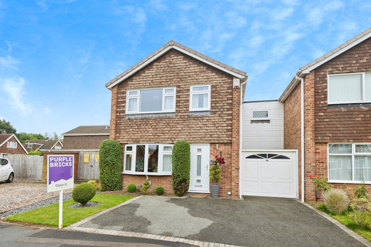 4 bedroom semi-detached house
