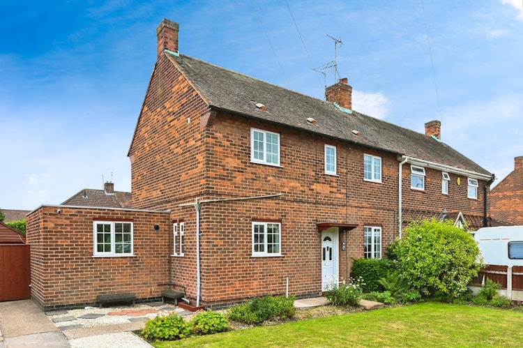 3 bedroom semi-detached house