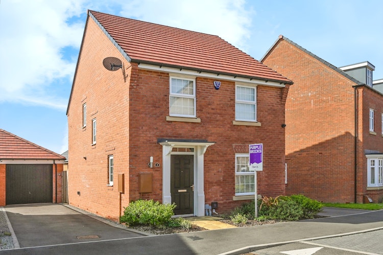 4 bedroom detached house