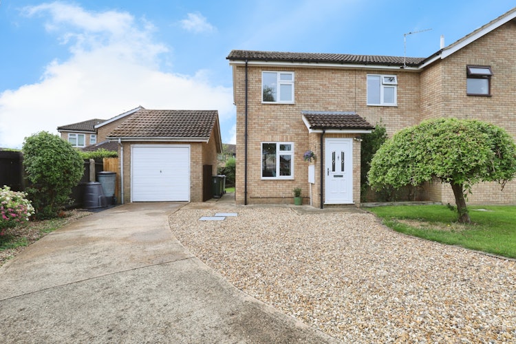 3 bedroom semi-detached house