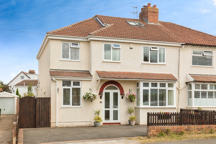 4 bedroom semi-detached house