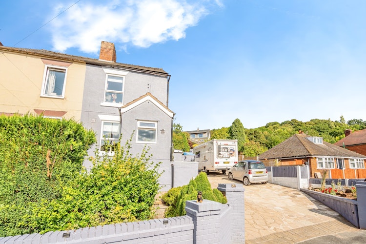 2 bedroom terraced house