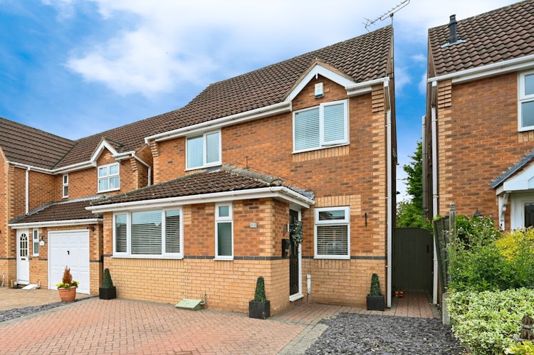 3 bedroom detached house