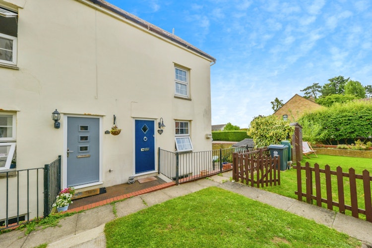 2 bedroom end of terrace house
