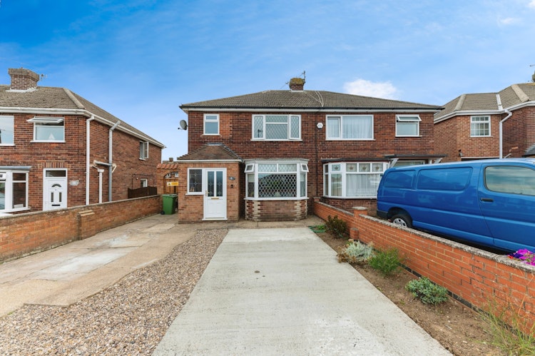 3 bedroom semi-detached house
