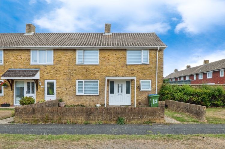 3 bedroom end of terrace house