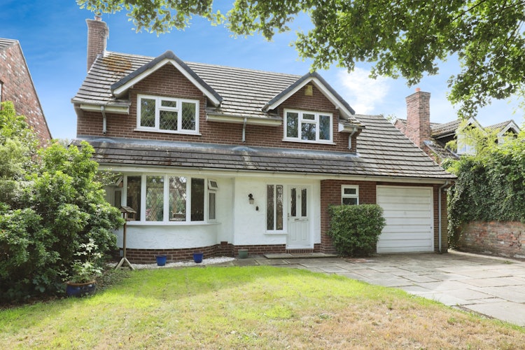 4 bedroom detached house