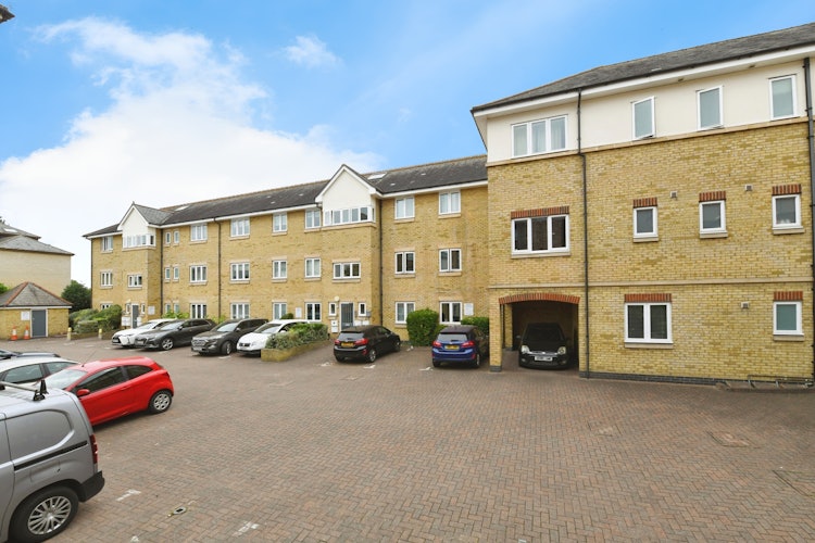 2 bedroom flat