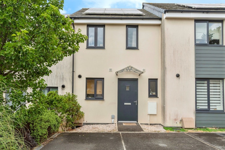 2 bedroom terraced house