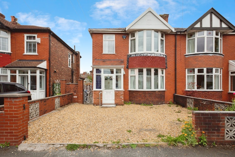 3 bedroom semi-detached house