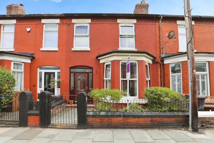 4 bedroom terraced house
