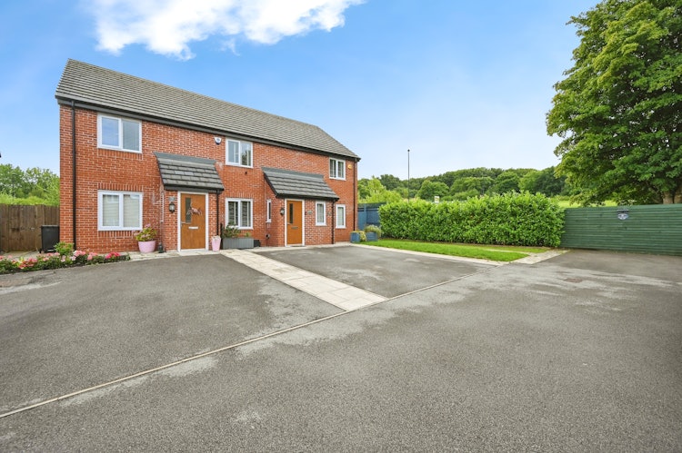 2 bedroom terraced house