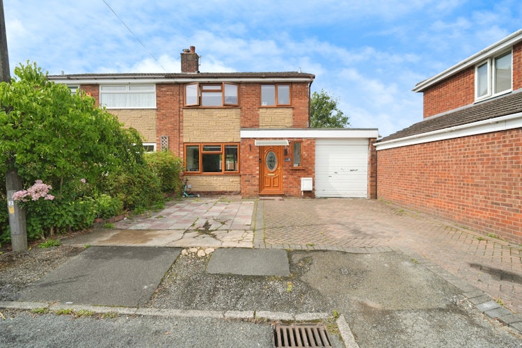 3 bedroom semi-detached house