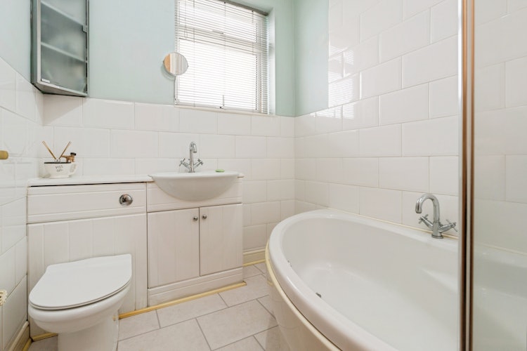 2 bedroom terraced house