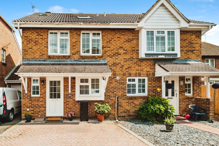 4 bedroom semi-detached house