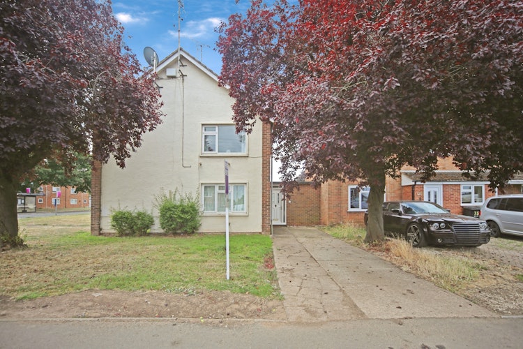2 bedroom maisonette