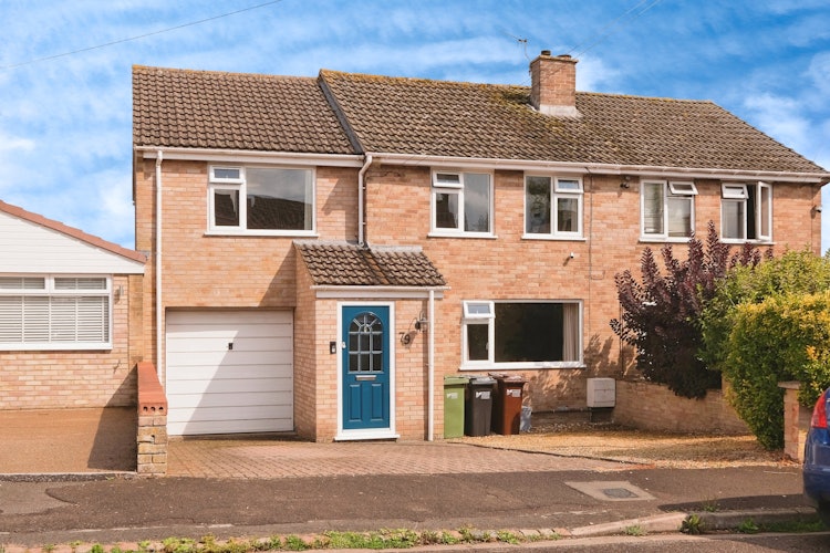 3 bedroom semi-detached house
