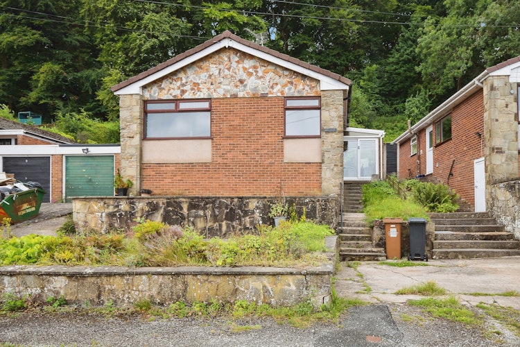3 bedroom semi-detached house