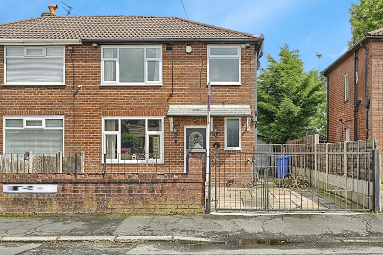 3 bedroom semi-detached house