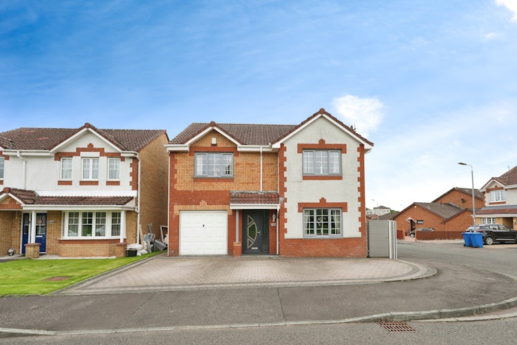 4 bedroom detached house