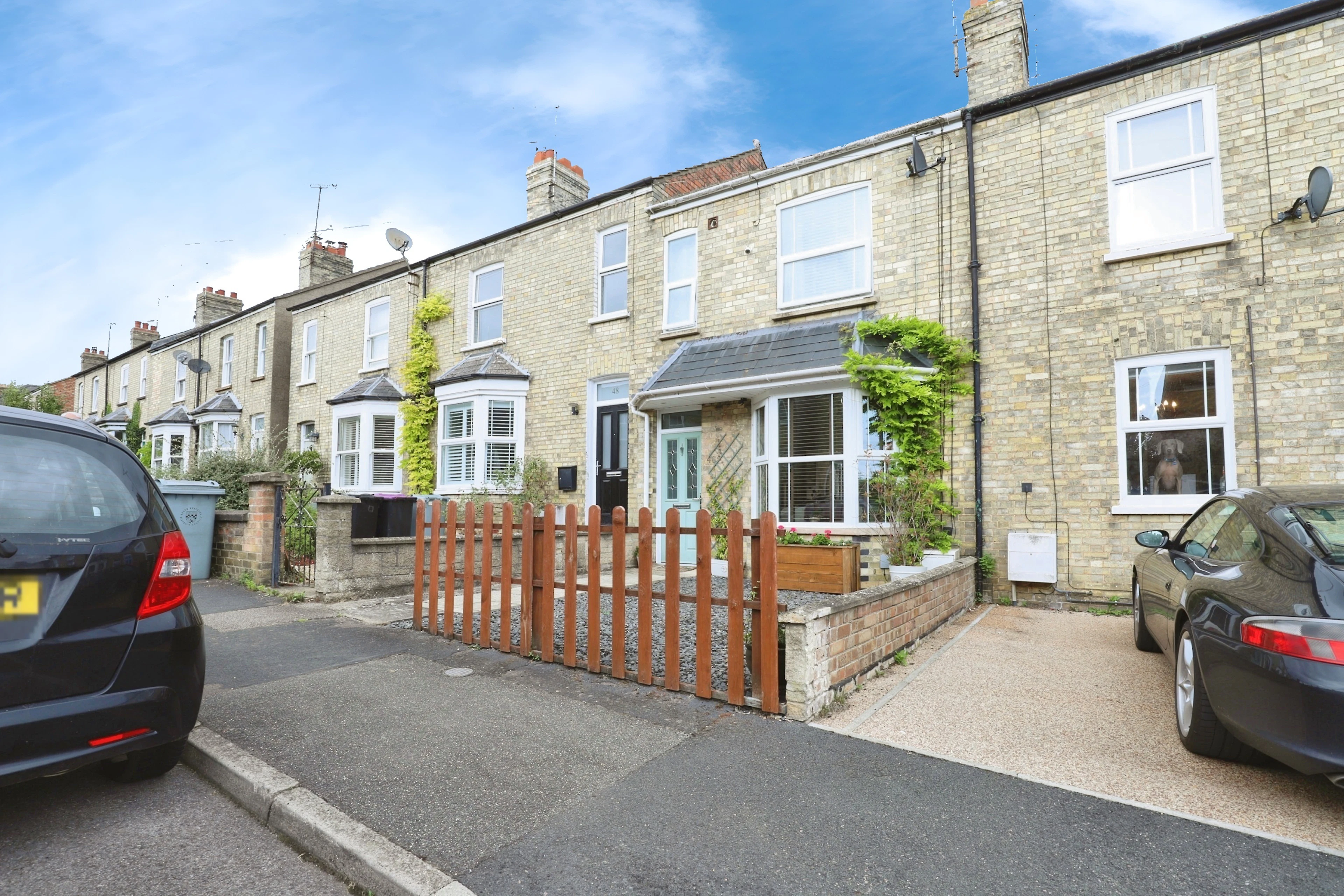 Queens Walk, Stamford