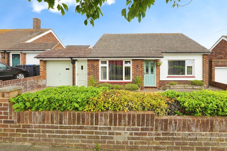 3 bedroom detached bungalow