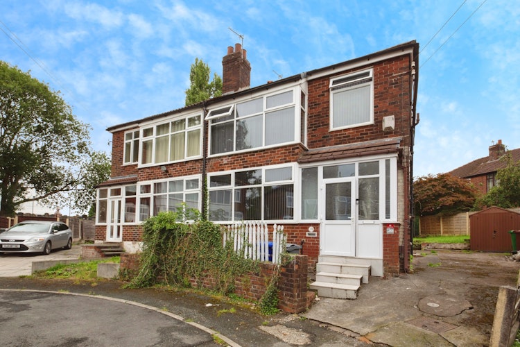 3 bedroom semi-detached house