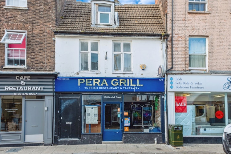 4 bedroom shop
