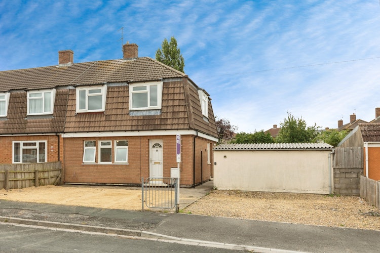 3 bedroom semi-detached house