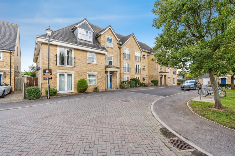2 bedroom flat