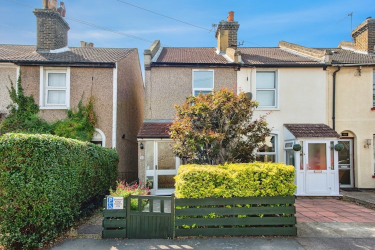 2 bedroom end of terrace house