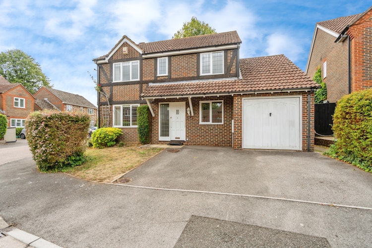 4 bedroom detached house