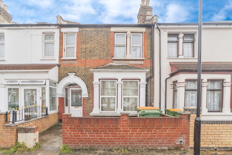 3 bedroom terraced house