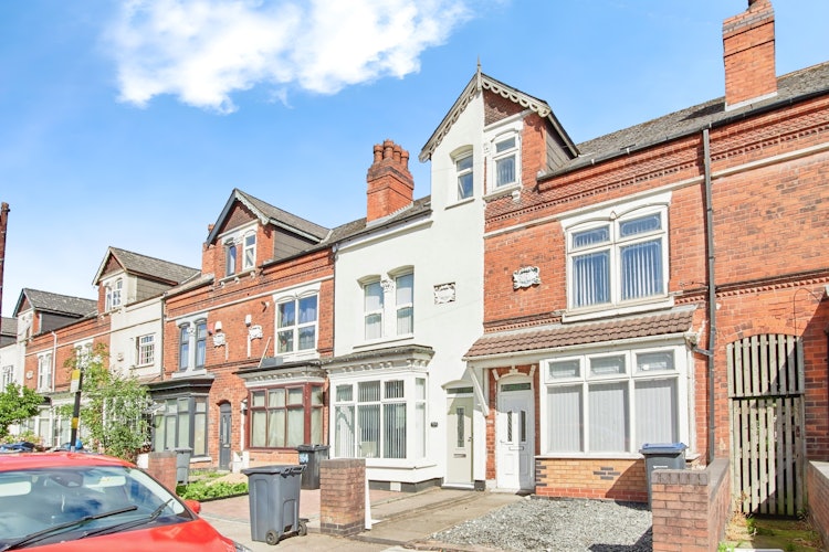 4 bedroom terraced house
