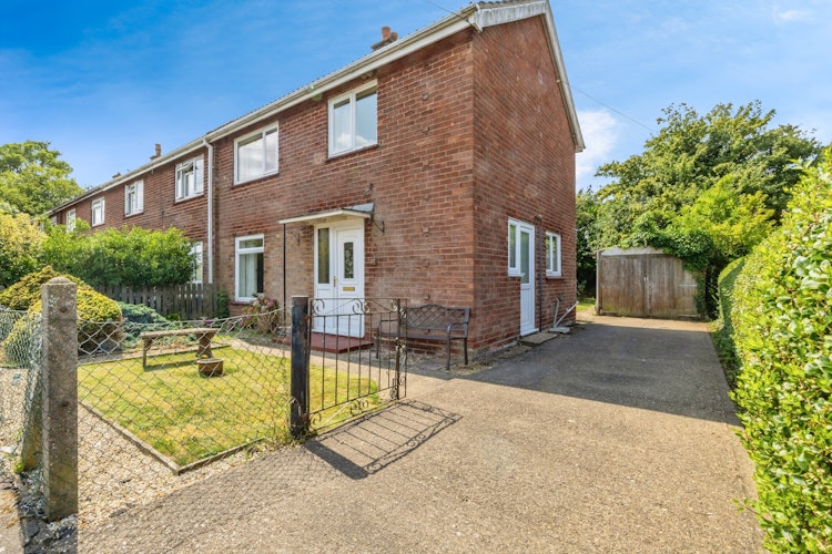 3 bedroom semi-detached house