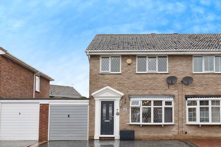 3 bedroom semi-detached house