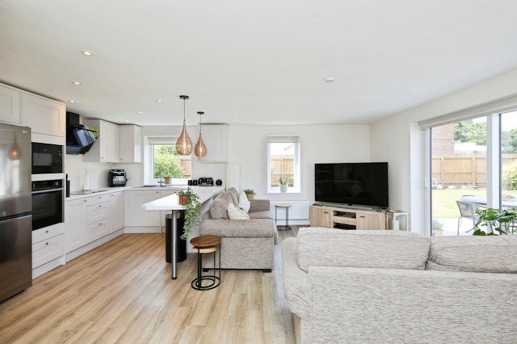3 bedroom detached bungalow