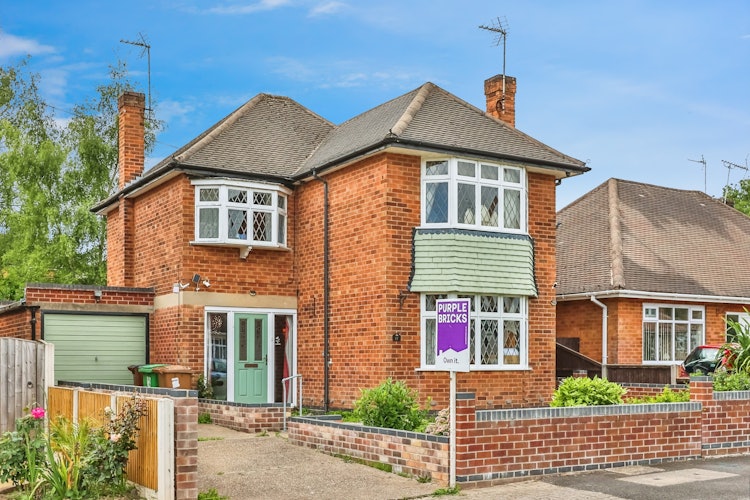 3 bedroom detached house